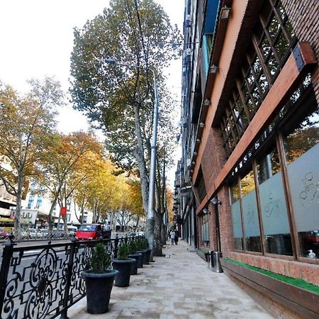 Superior Apartment On Kostava Тбилиси Экстерьер фото